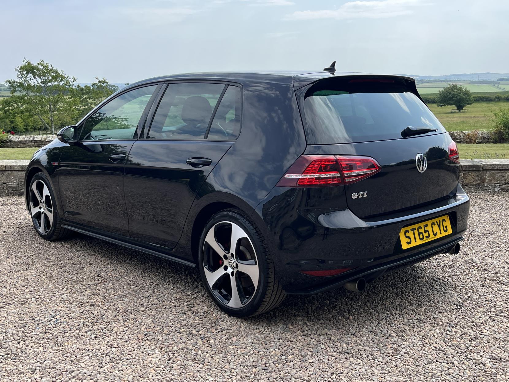 Volkswagen Golf 2.0 TSI BlueMotion Tech GTI Hatchback 5dr Petrol Manual Euro 6 (s/s) (220 ps)