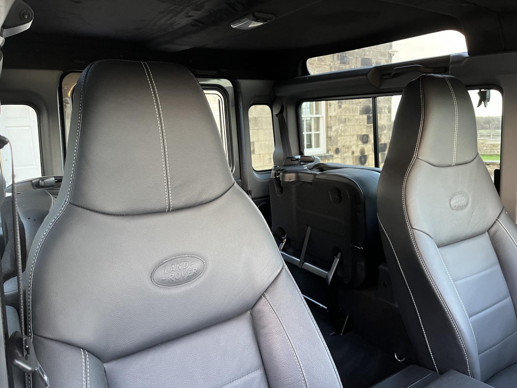 Land Rover Defender 90 2.2 TDCi Landmark Station Wagon Double Cab 3dr Diesel Manual 4WD SWB Euro 5 (122 ps)