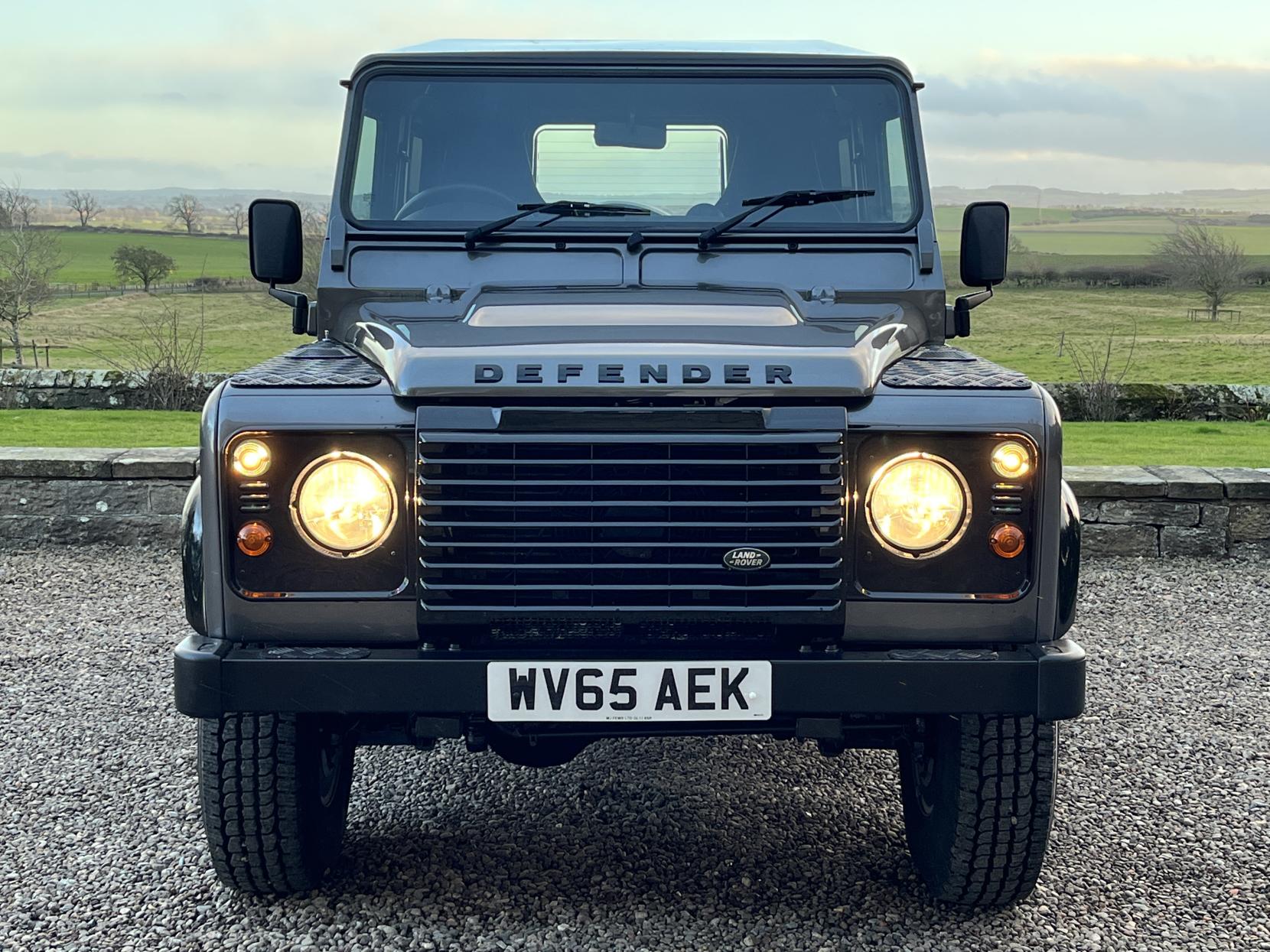 Land Rover Defender 90 2.2 TDCi Landmark Station Wagon Double Cab 3dr Diesel Manual 4WD SWB Euro 5 (122 ps)