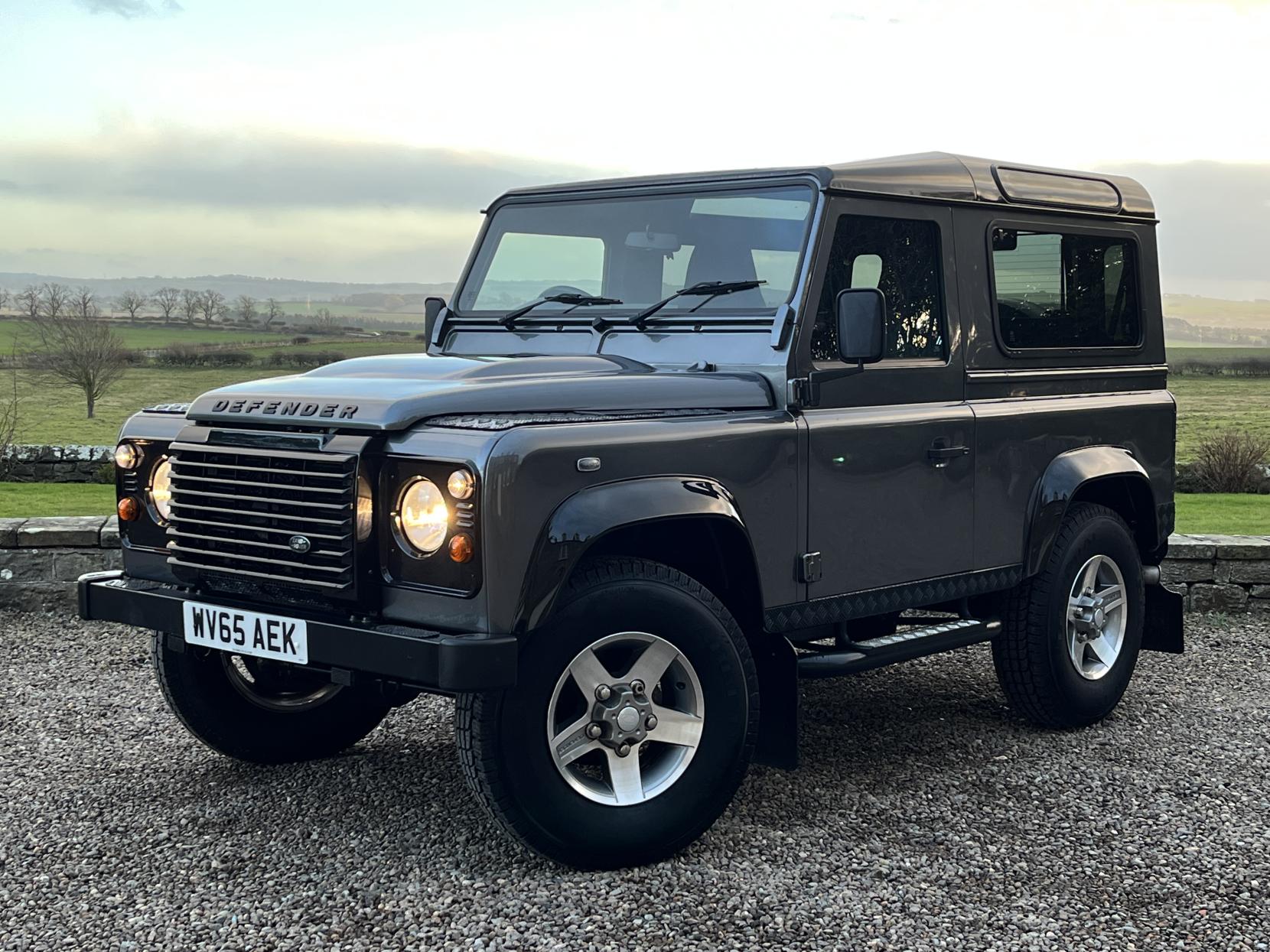 Land Rover Defender 90 2.2 TDCi Landmark Station Wagon Double Cab 3dr Diesel Manual 4WD SWB Euro 5 (122 ps)