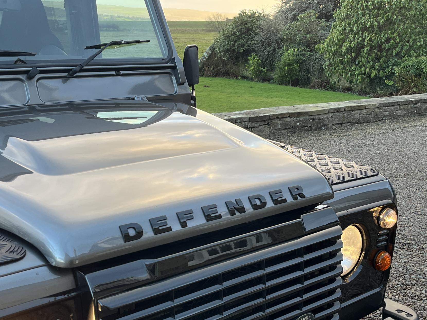 Land Rover Defender 90 2.2 TDCi Landmark Station Wagon Double Cab 3dr Diesel Manual 4WD SWB Euro 5 (122 ps)