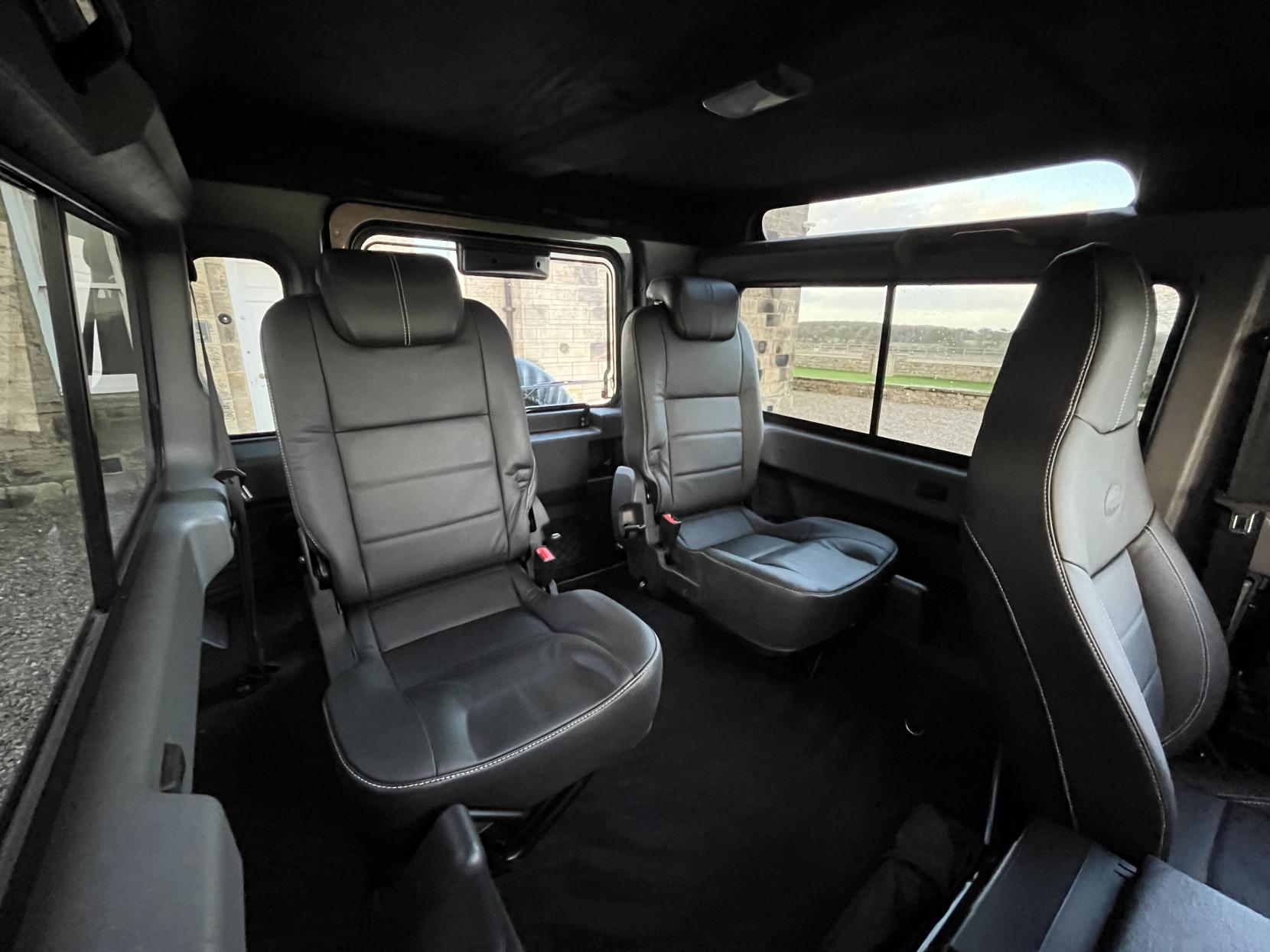 Land Rover Defender 90 2.2 TDCi Landmark Station Wagon Double Cab 3dr Diesel Manual 4WD SWB Euro 5 (122 ps)