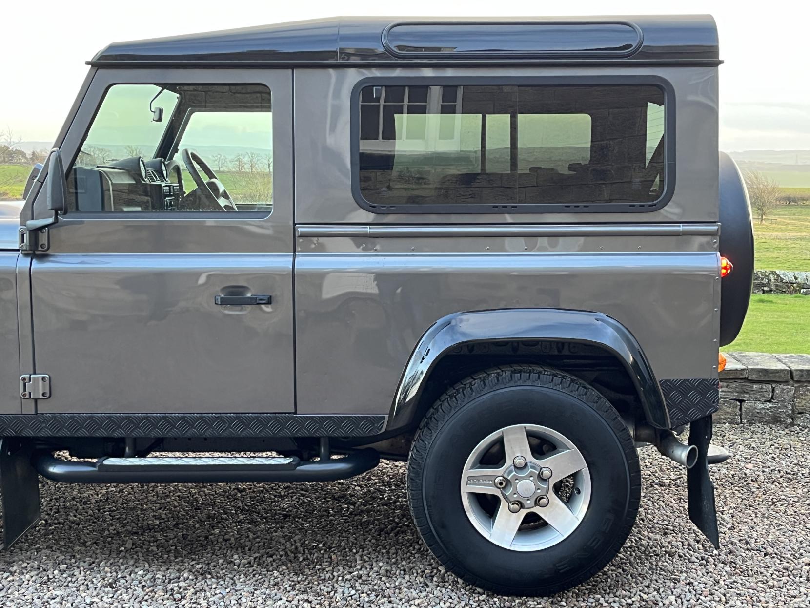 Land Rover Defender 90 2.2 TDCi Landmark Station Wagon Double Cab 3dr Diesel Manual 4WD SWB Euro 5 (122 ps)