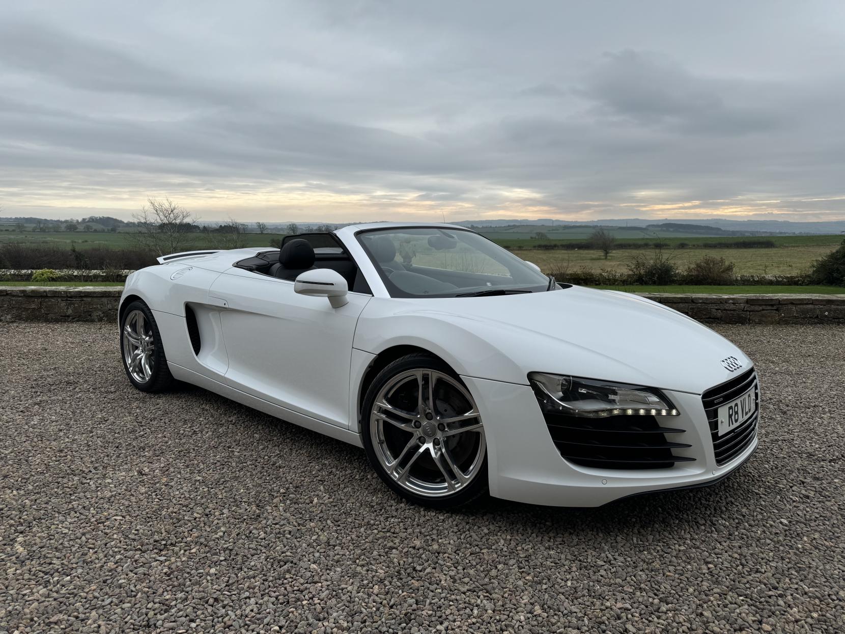 Audi R8 4.2 FSI V8 Spyder 2dr Petrol R Tronic quattro Euro 5 (430 ps)