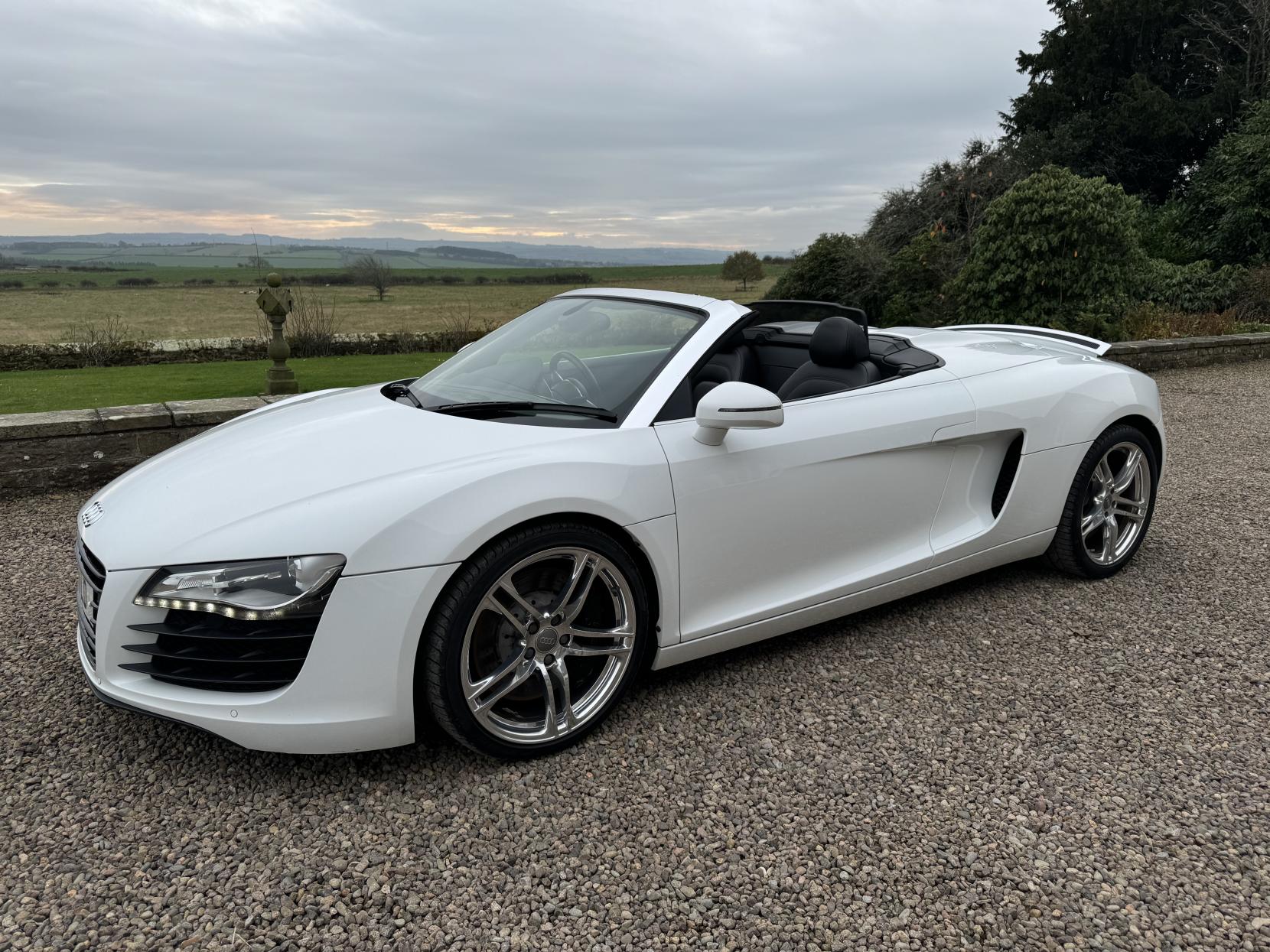 Audi R8 4.2 FSI V8 Spyder 2dr Petrol R Tronic quattro Euro 5 (430 ps)