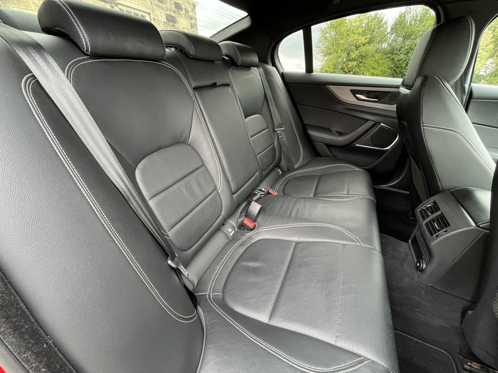 Jaguar XE 2.0 P250i R-Dynamic S Saloon 4dr Petrol Auto Euro 6 (s/s) (250 ps)
