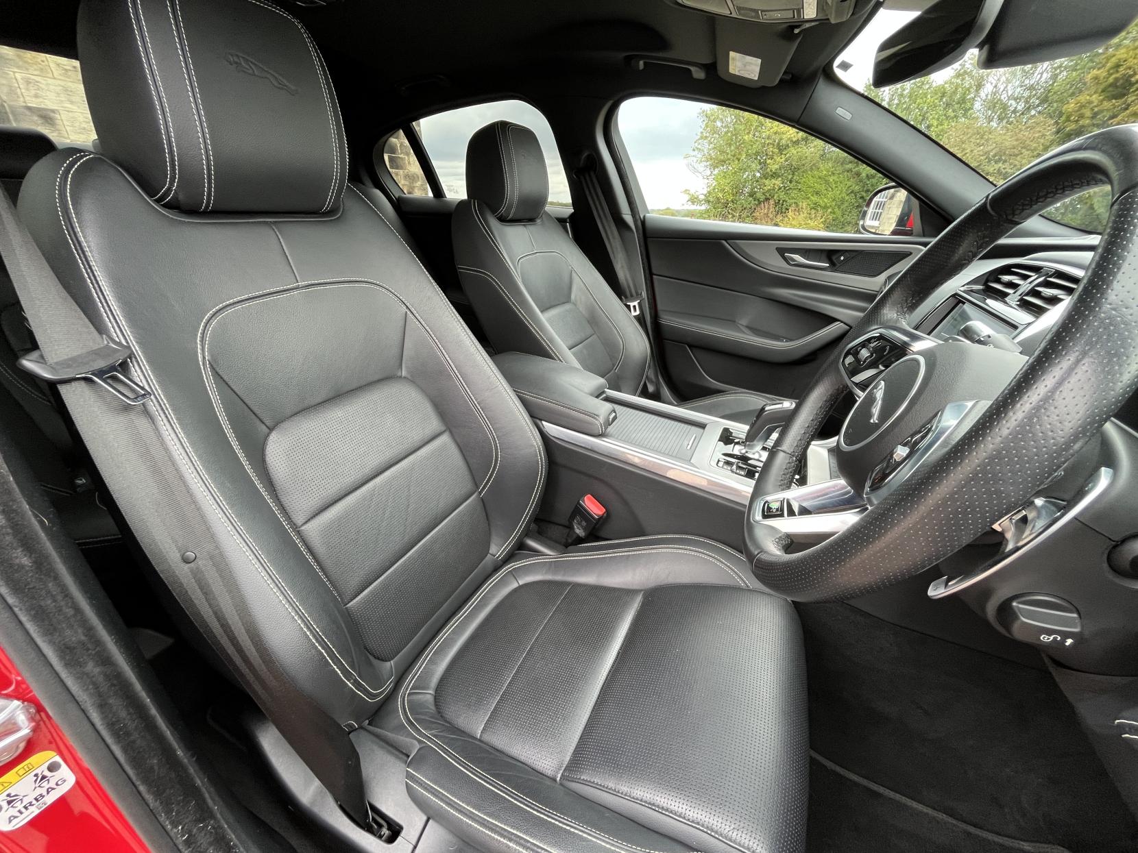 Jaguar XE 2.0 P250i R-Dynamic S Saloon 4dr Petrol Auto Euro 6 (s/s) (250 ps)