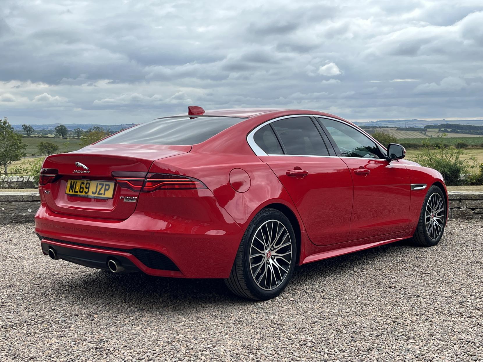Jaguar XE 2.0 P250i R-Dynamic S Saloon 4dr Petrol Auto Euro 6 (s/s) (250 ps)