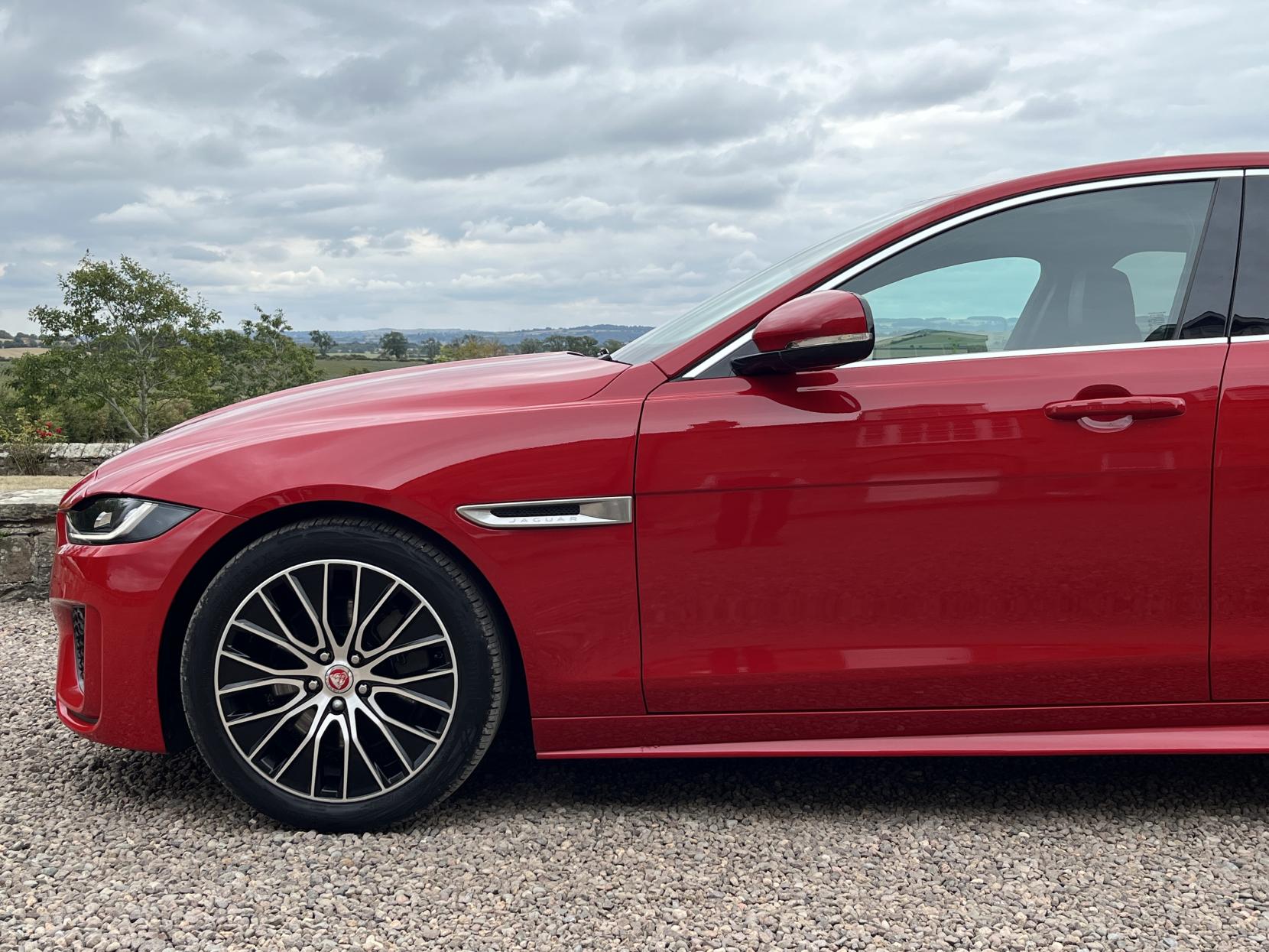 Jaguar XE 2.0 P250i R-Dynamic S Saloon 4dr Petrol Auto Euro 6 (s/s) (250 ps)