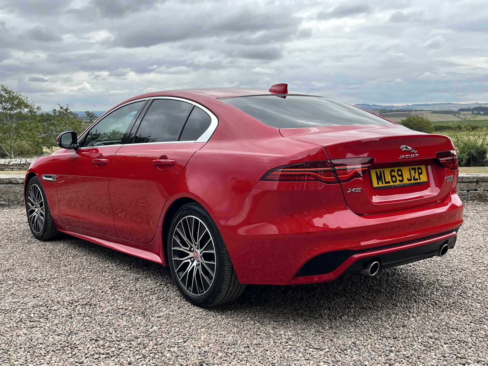 Jaguar XE 2.0 P250i R-Dynamic S Saloon 4dr Petrol Auto Euro 6 (s/s) (250 ps)
