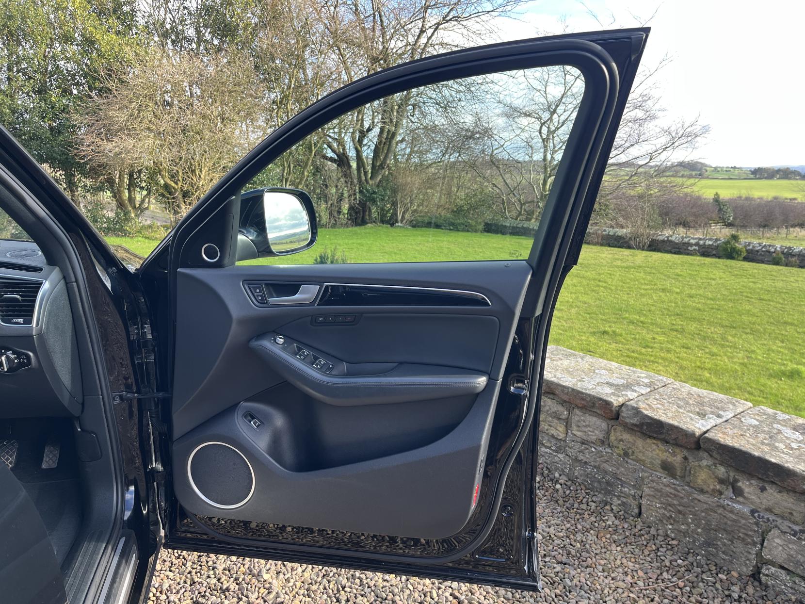 Audi Q5 2.0 TDI S line Plus SUV 5dr Diesel S Tronic quattro Euro 5 (s/s) (177 ps)