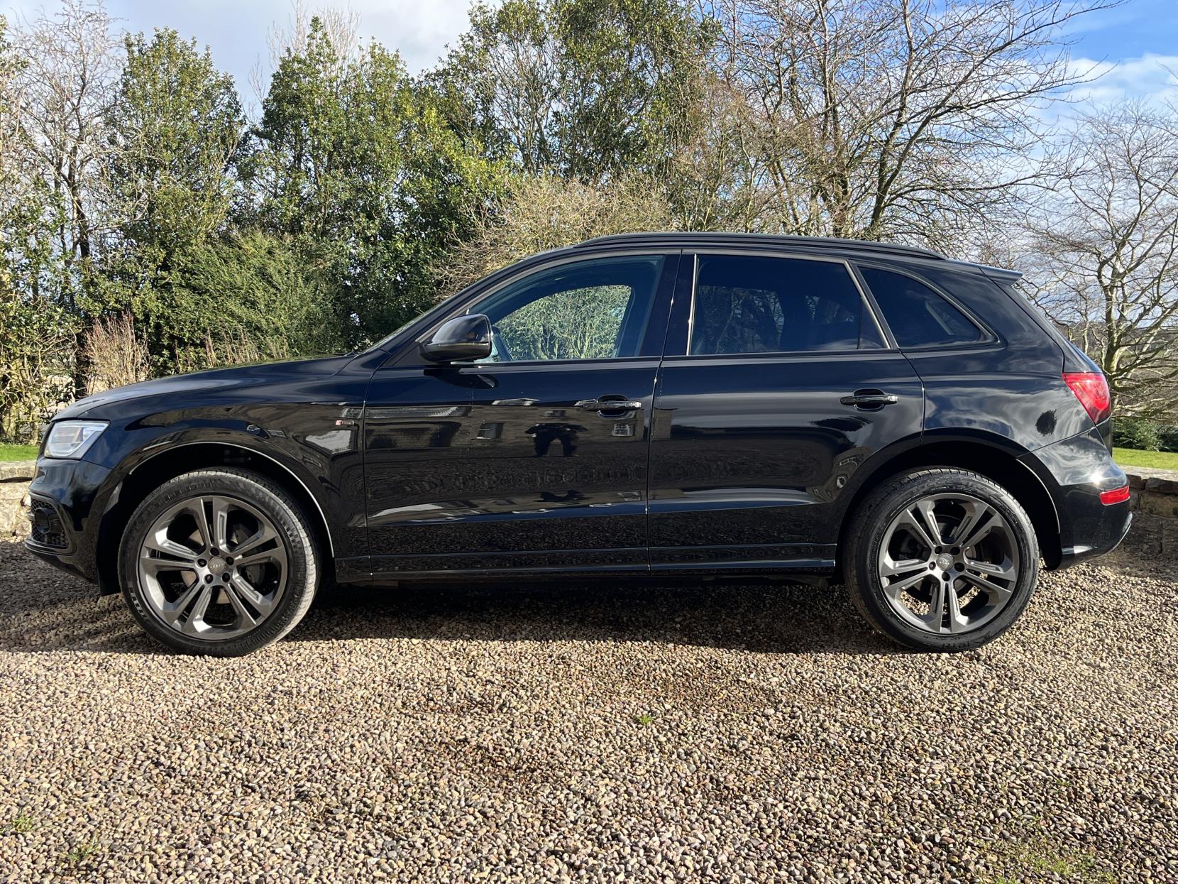 Audi Q5 2.0 TDI S line Plus SUV 5dr Diesel S Tronic quattro Euro 5 (s/s) (177 ps)