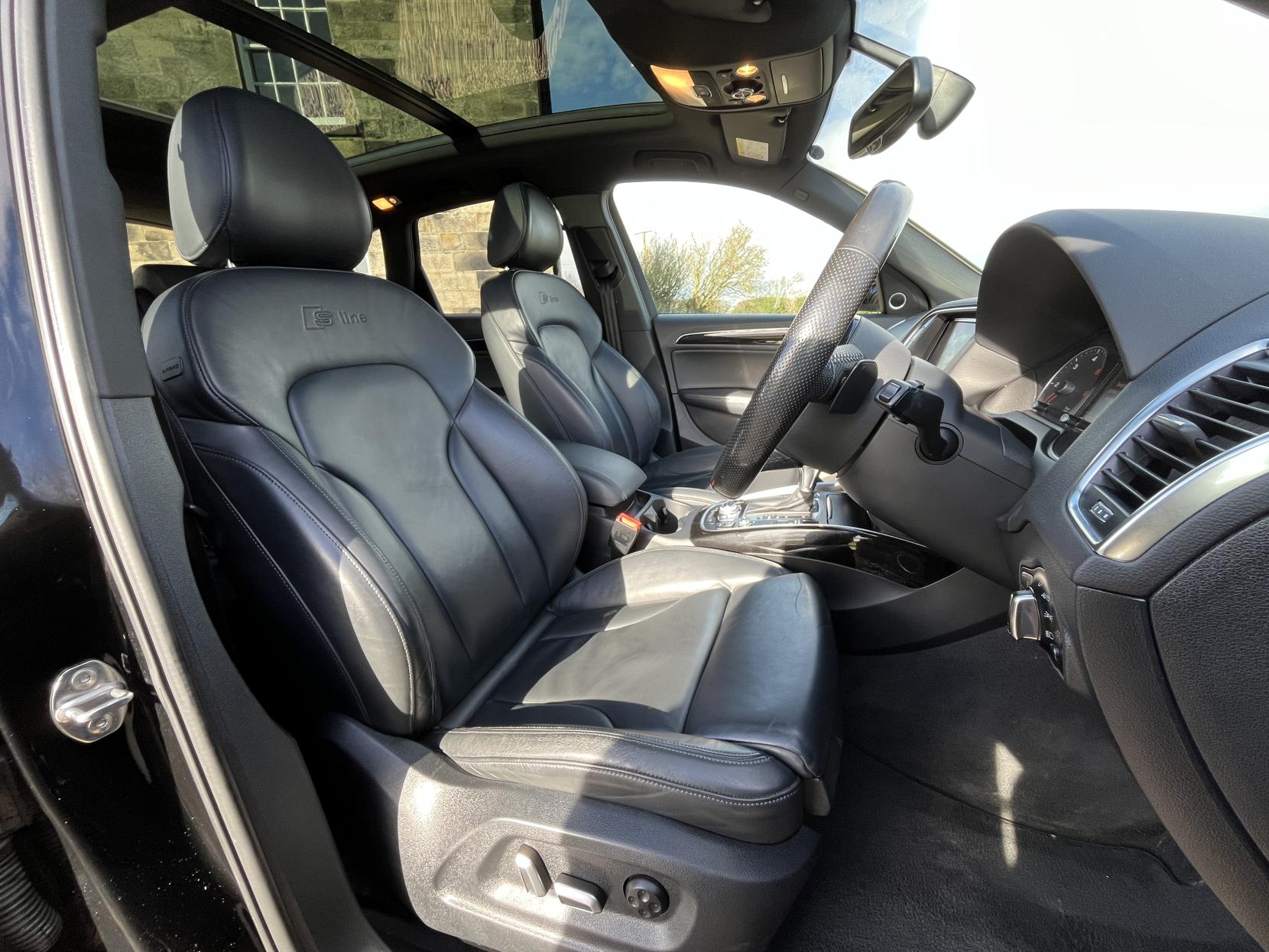 Audi Q5 2.0 TDI S line Plus SUV 5dr Diesel S Tronic quattro Euro 5 (s/s) (177 ps)