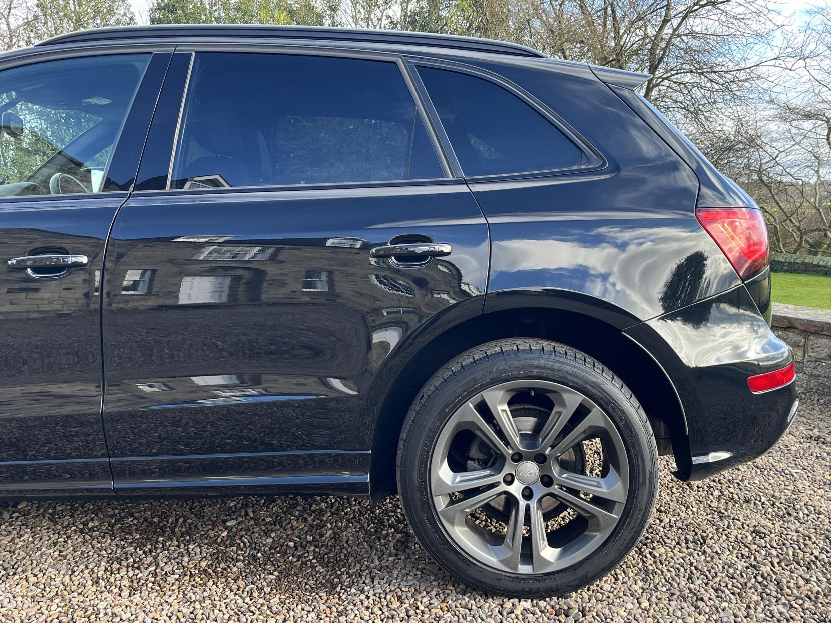 Audi Q5 2.0 TDI S line Plus SUV 5dr Diesel S Tronic quattro Euro 5 (s/s) (177 ps)