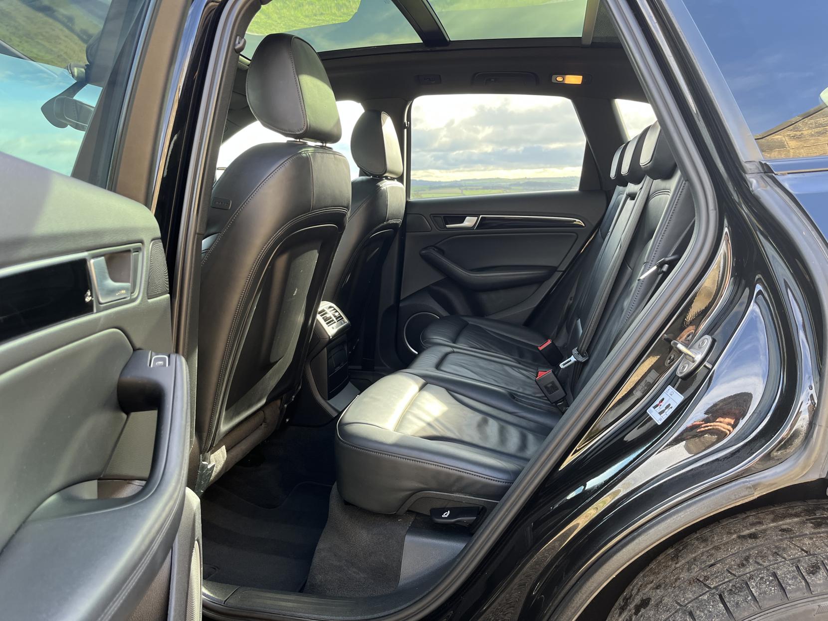 Audi Q5 2.0 TDI S line Plus SUV 5dr Diesel S Tronic quattro Euro 5 (s/s) (177 ps)