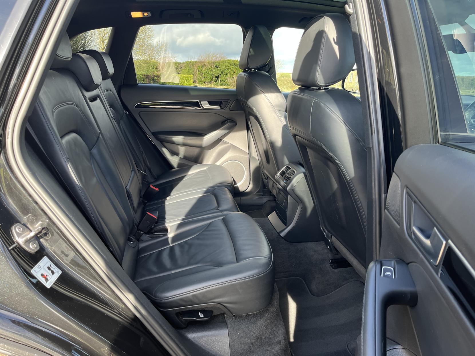 Audi Q5 2.0 TDI S line Plus SUV 5dr Diesel S Tronic quattro Euro 5 (s/s) (177 ps)