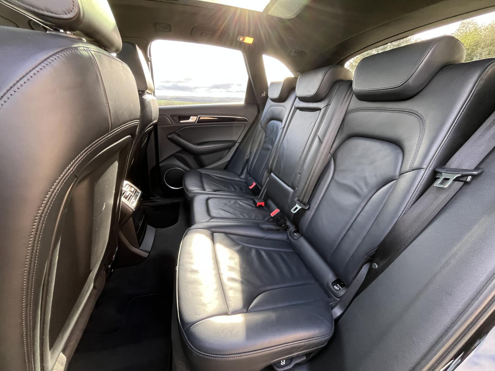 Audi Q5 2.0 TDI S line Plus SUV 5dr Diesel S Tronic quattro Euro 5 (s/s) (177 ps)