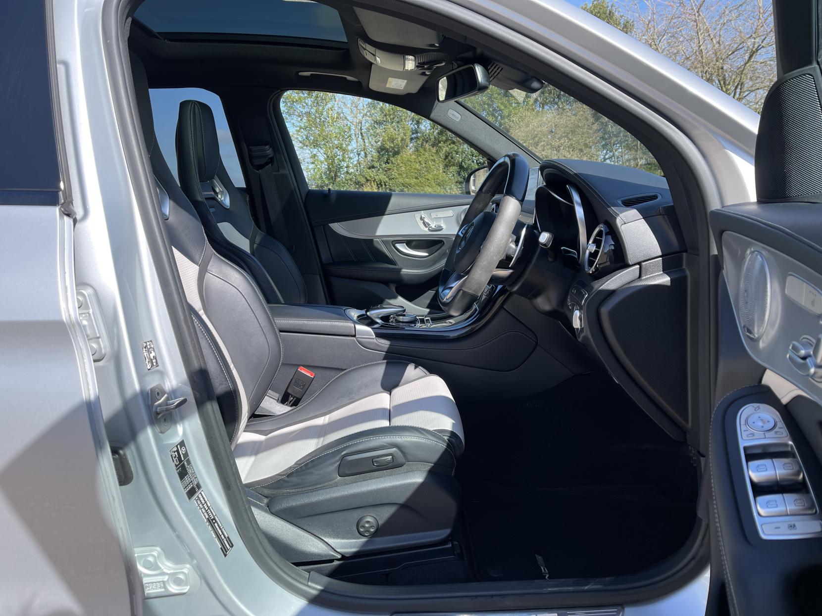 Mercedes-Benz GLC 4.0 GLC63 V8 BiTurbo AMG S (Premium) SUV 5dr Petrol SpdS MCT 4MATIC+ Euro 6 (s/s) (510 ps)