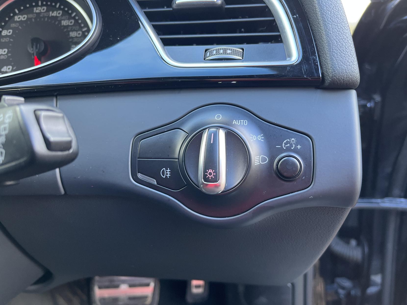 Audi RS4 Avant 4.2 FSI V8 Estate 5dr Petrol S Tronic quattro Euro 5 (450 ps)