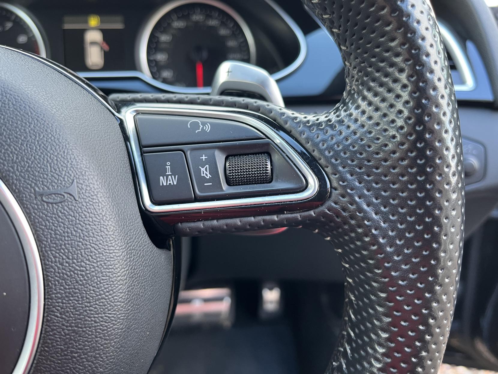 Audi RS4 Avant 4.2 FSI V8 Estate 5dr Petrol S Tronic quattro Euro 5 (450 ps)