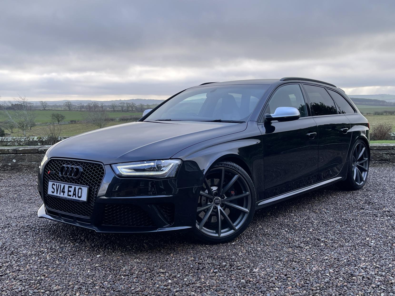 Audi RS4 Avant 4.2 FSI V8 Estate 5dr Petrol S Tronic quattro Euro 5 (450 ps)