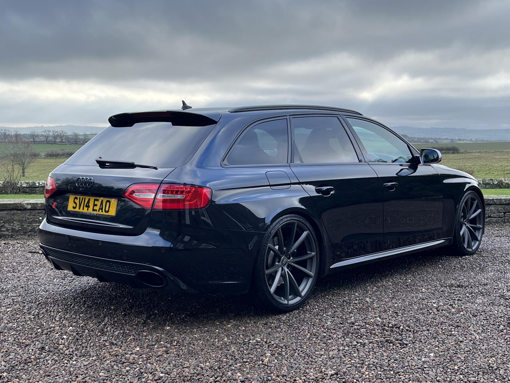 Audi RS4 Avant 4.2 FSI V8 Estate 5dr Petrol S Tronic quattro Euro 5 (450 ps)