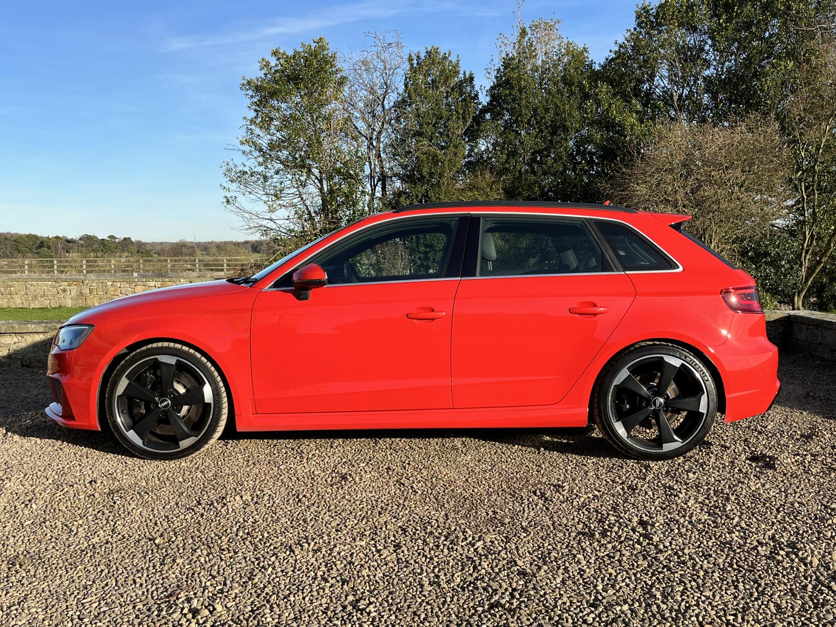 Audi RS3 2.5 TFSI Sportback 5dr Petrol S Tronic quattro Euro 6 (s/s) (Nav) (367 ps)