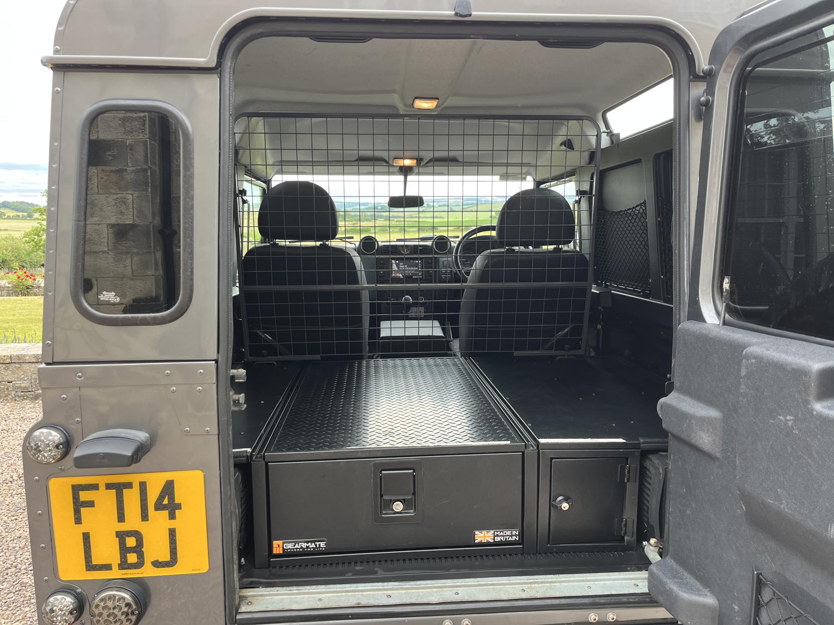 Land Rover Defender 90 2.2 TDCi XS Hard Top SUV 3dr Diesel Manual 4WD SWB Euro 5 (122 ps)