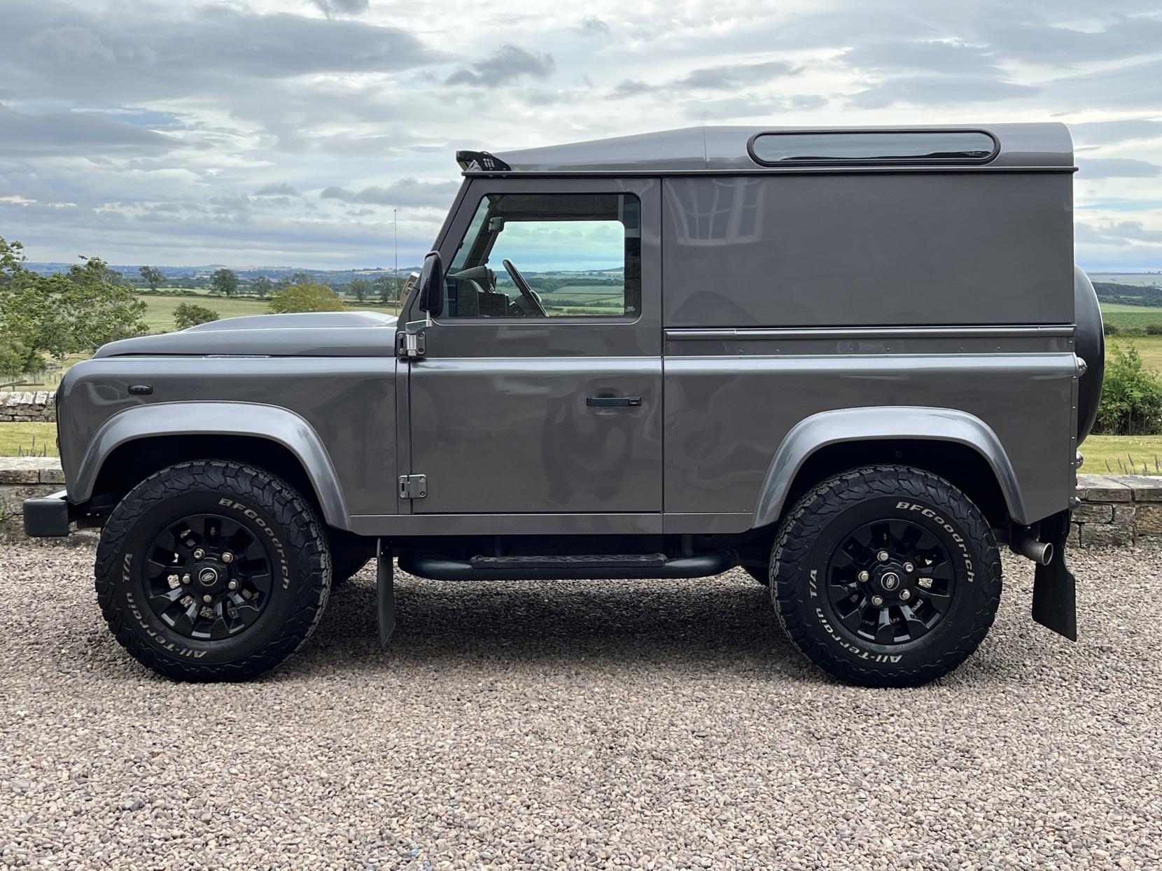 Land Rover Defender 90 2.2 TDCi XS Hard Top SUV 3dr Diesel Manual 4WD SWB Euro 5 (122 ps)
