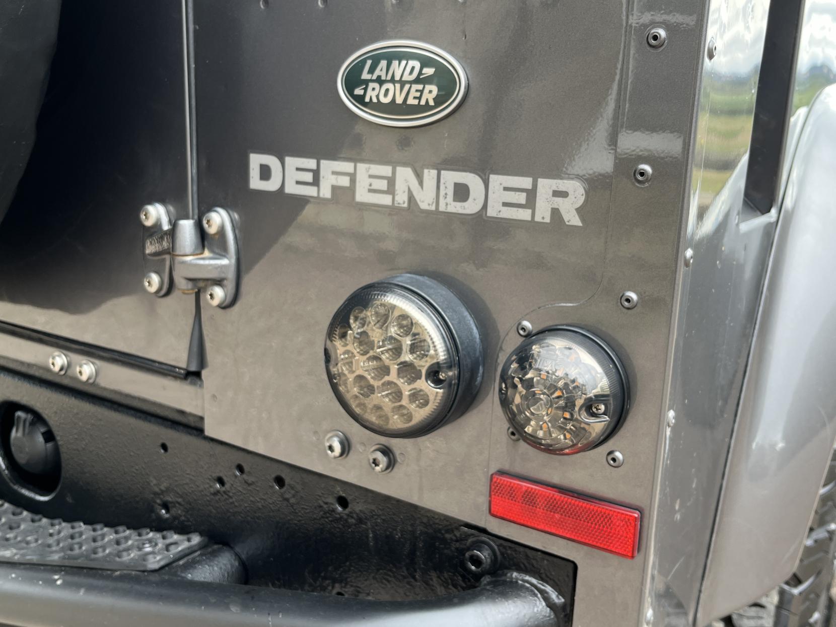 Land Rover Defender 90 2.2 TDCi XS Hard Top SUV 3dr Diesel Manual 4WD SWB Euro 5 (122 ps)