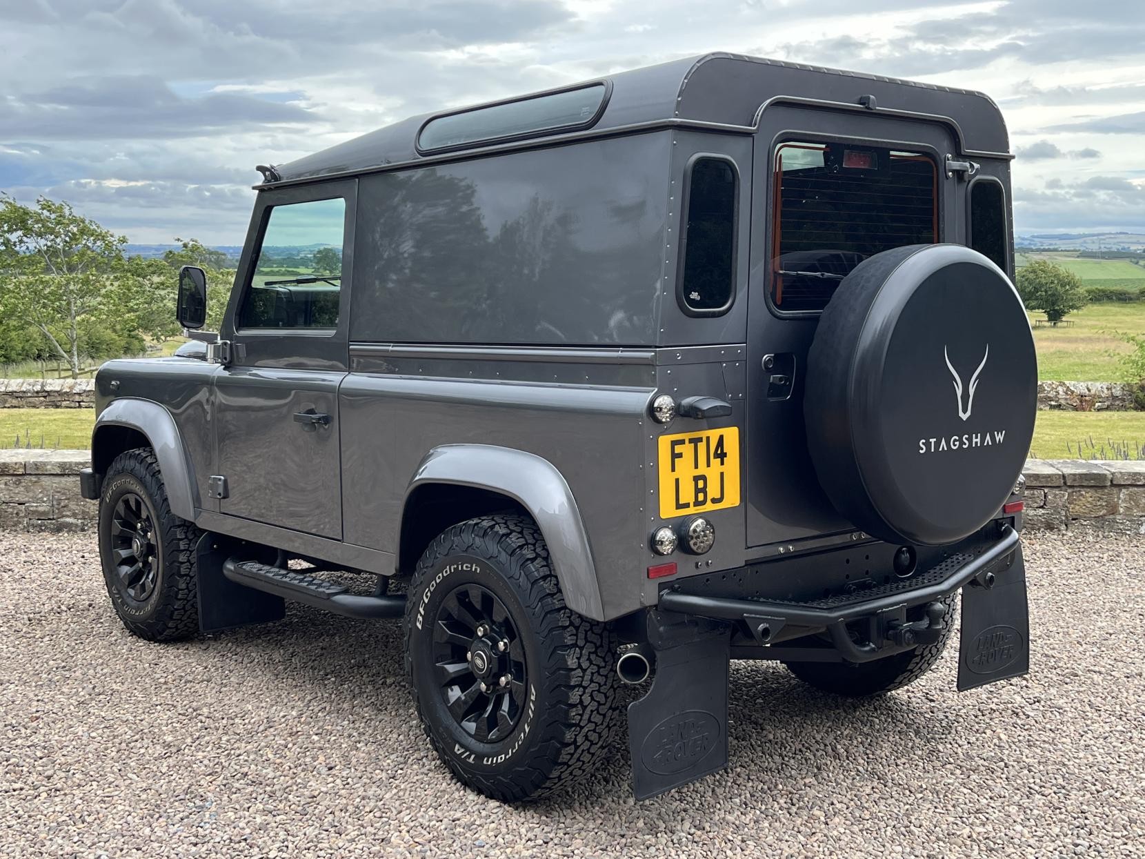Land Rover Defender 90 2.2 TDCi XS Hard Top SUV 3dr Diesel Manual 4WD SWB Euro 5 (122 ps)
