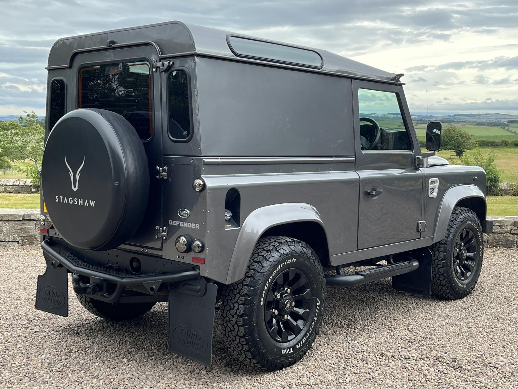 Land Rover Defender 90 2.2 TDCi XS Hard Top SUV 3dr Diesel Manual 4WD SWB Euro 5 (122 ps)