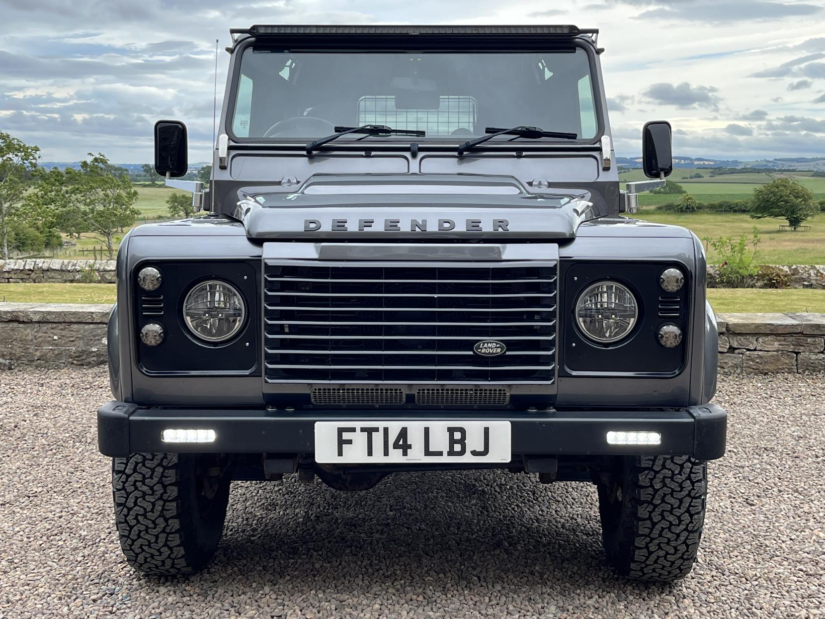 Land Rover Defender 90 2.2 TDCi XS Hard Top SUV 3dr Diesel Manual 4WD SWB Euro 5 (122 ps)