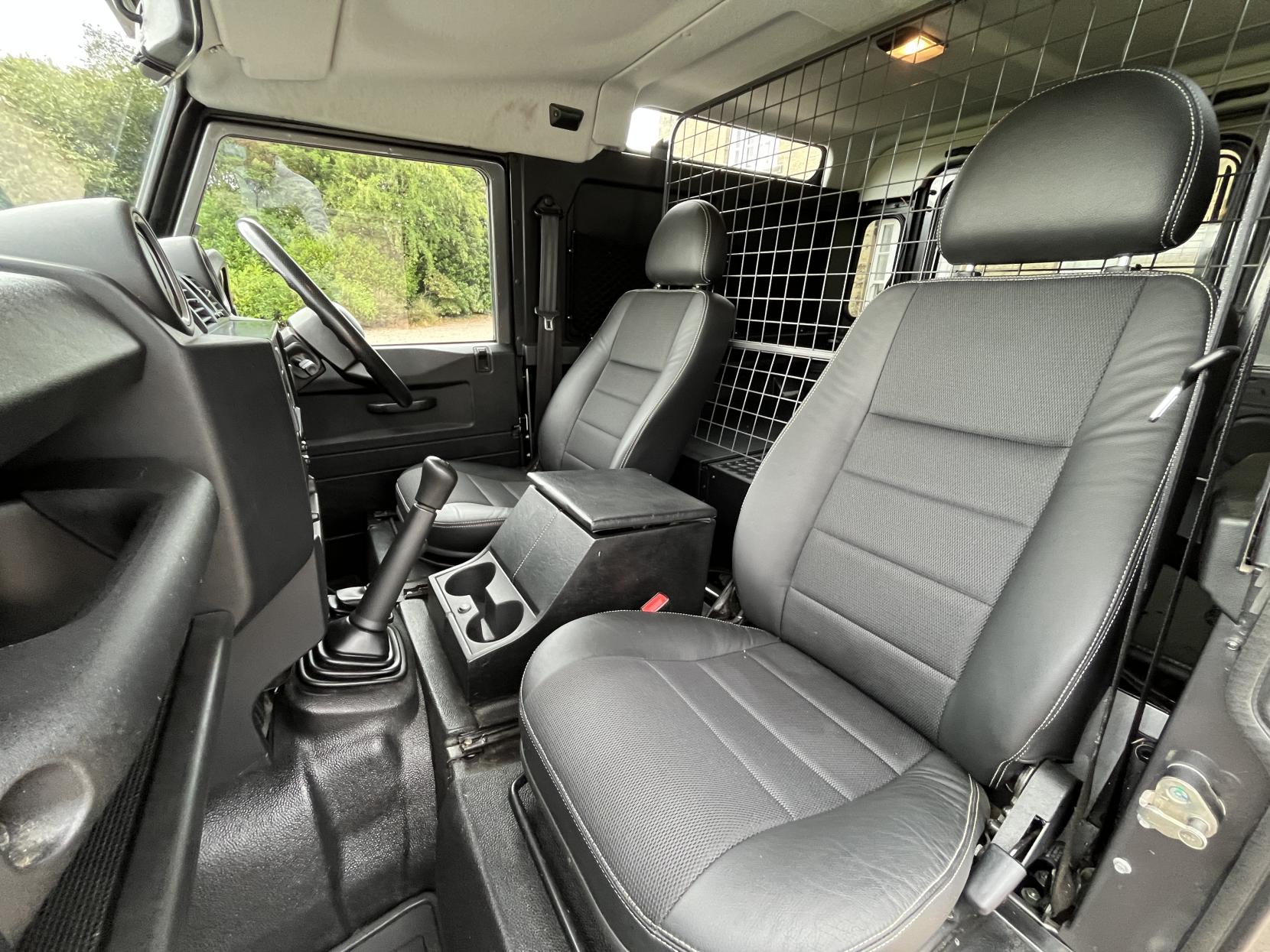 Land Rover Defender 90 2.2 TDCi XS Hard Top SUV 3dr Diesel Manual 4WD SWB Euro 5 (122 ps)