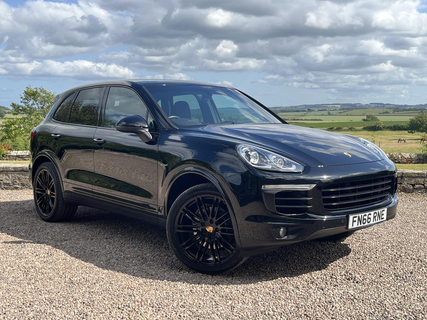 Porsche Cayenne 3.0 TD V6 Platinum Edition SUV 5dr Diesel TiptronicS 4WD Euro 6 (s/s) (262 ps)