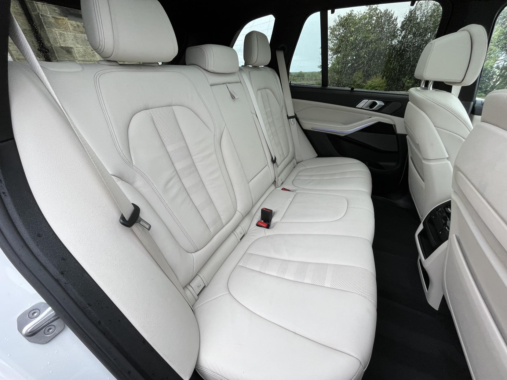 BMW X5 3.0 M50d SUV 5dr Diesel Auto xDrive Euro 6 (s/s) (400 ps)