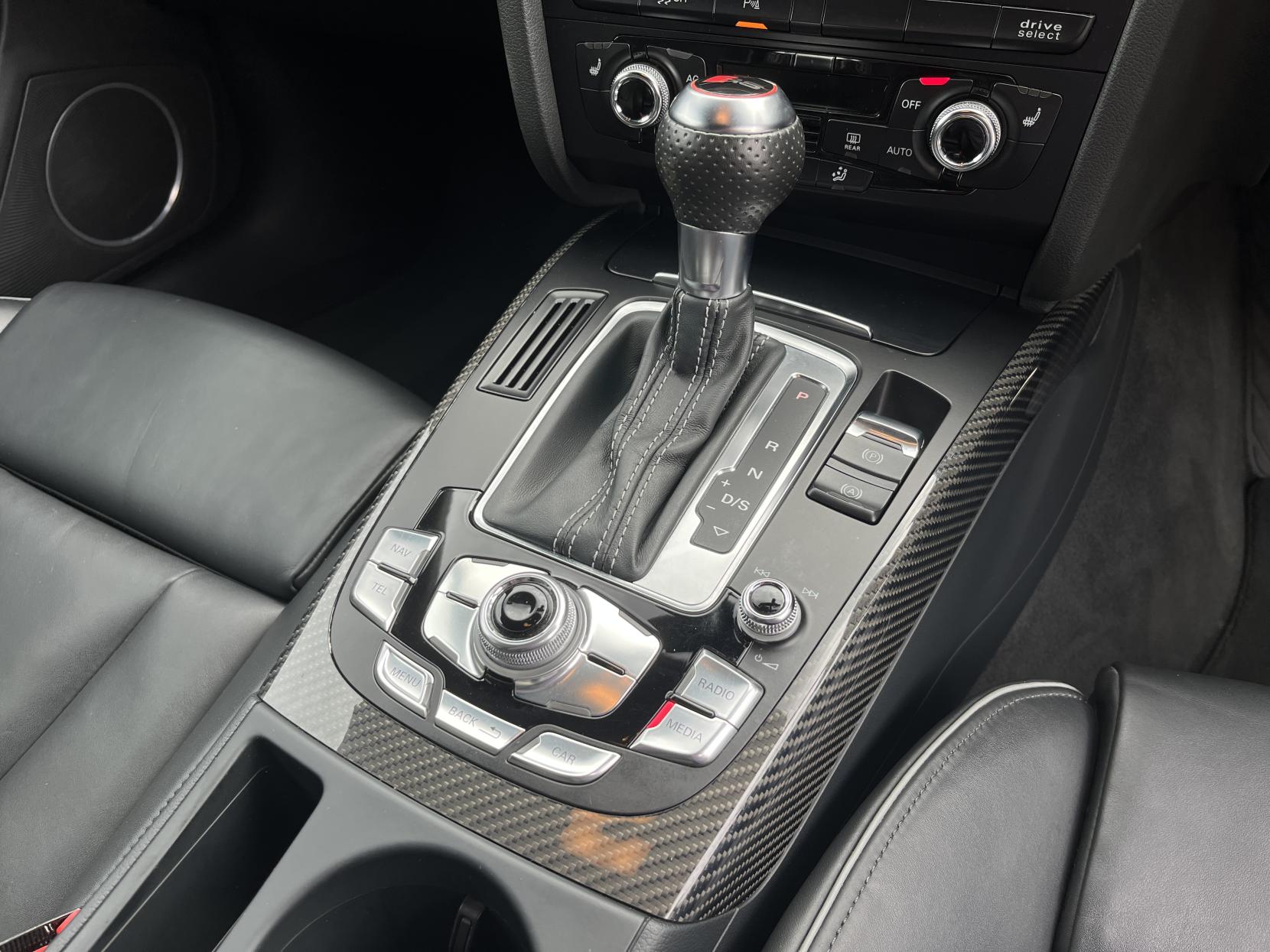 Audi RS4 Avant 4.2 FSI V8 Estate 5dr Petrol S Tronic quattro Euro 5 (450 ps)