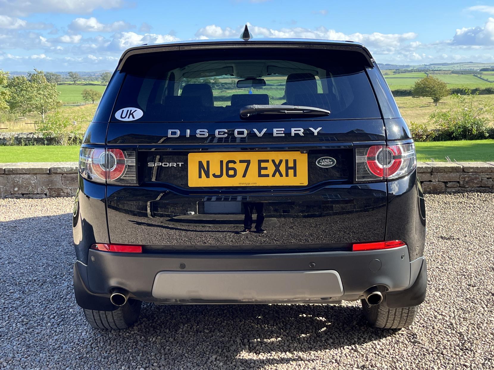 Land Rover Discovery Sport 2.0 TD4 SE Tech SUV 5dr Diesel Manual 4WD Euro 6 (s/s) (180 ps)