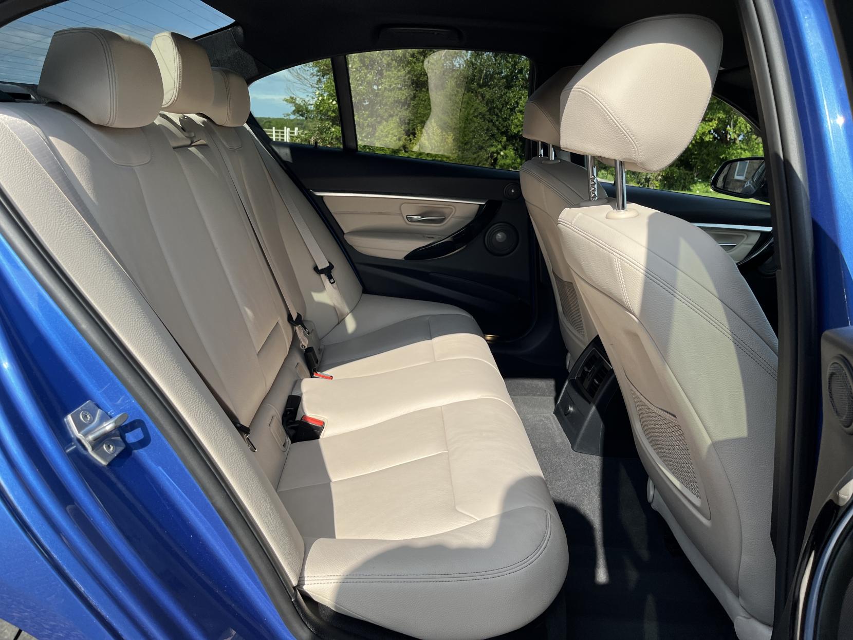 BMW 3 Series 3.0 335d M Sport Saloon 4dr Diesel Auto xDrive Euro 6 (s/s) (313 ps)