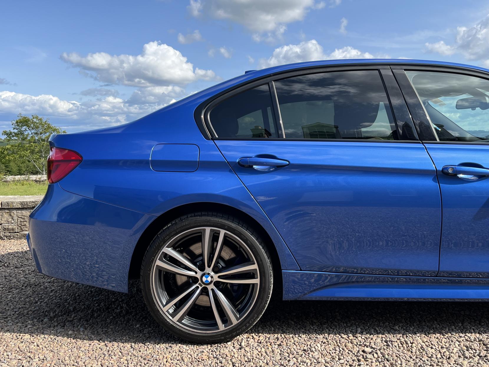 BMW 3 Series 3.0 335d M Sport Saloon 4dr Diesel Auto xDrive Euro 6 (s/s) (313 ps)