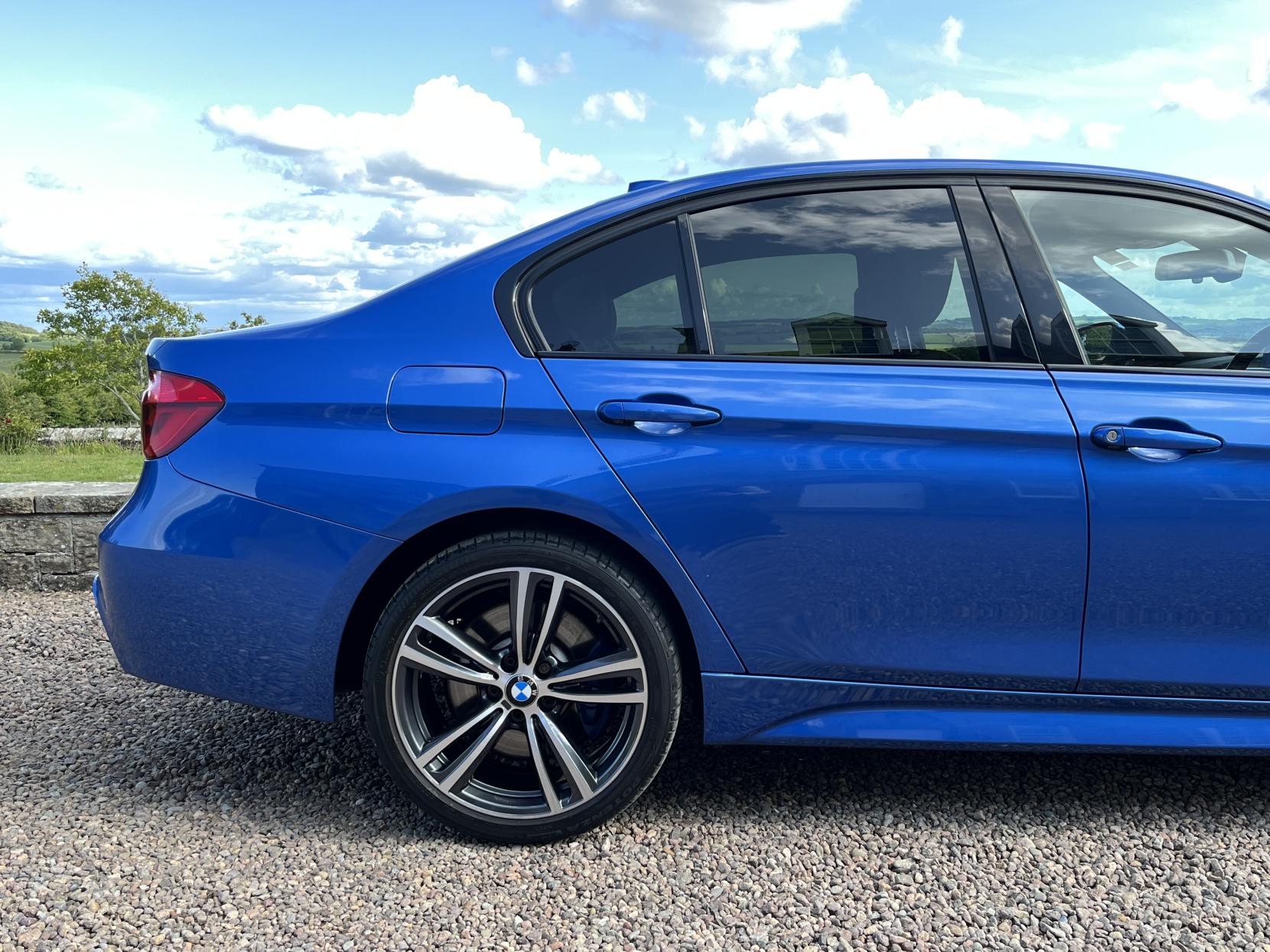BMW 3 Series 3.0 335d M Sport Saloon 4dr Diesel Auto xDrive Euro 6 (s/s) (313 ps)