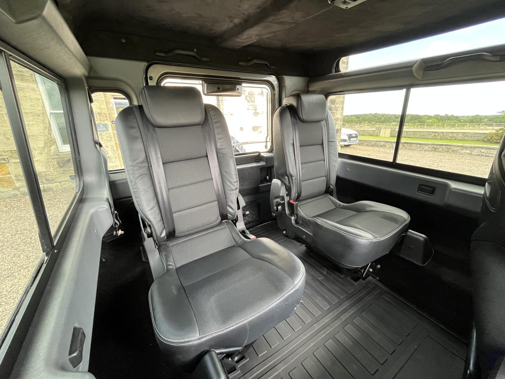Land Rover Defender 90 2.2 TDCi XS SUV Double Cab 3dr Diesel Manual 4WD SWB Euro 5 (122 ps)