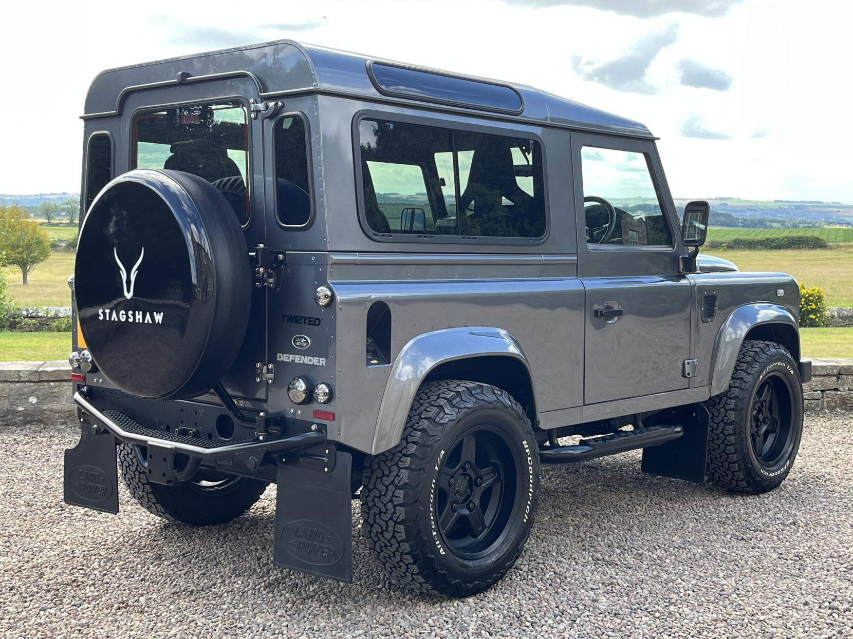 Land Rover Defender 90 2.2 TDCi XS SUV Double Cab 3dr Diesel Manual 4WD SWB Euro 5 (122 ps)