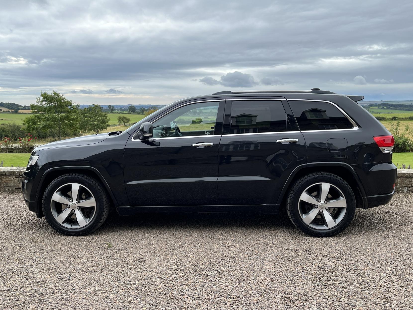 Jeep Grand Cherokee 3.0 V6 CRD Overland SUV 5dr Diesel Auto 4WD Euro 6 (247 bhp)