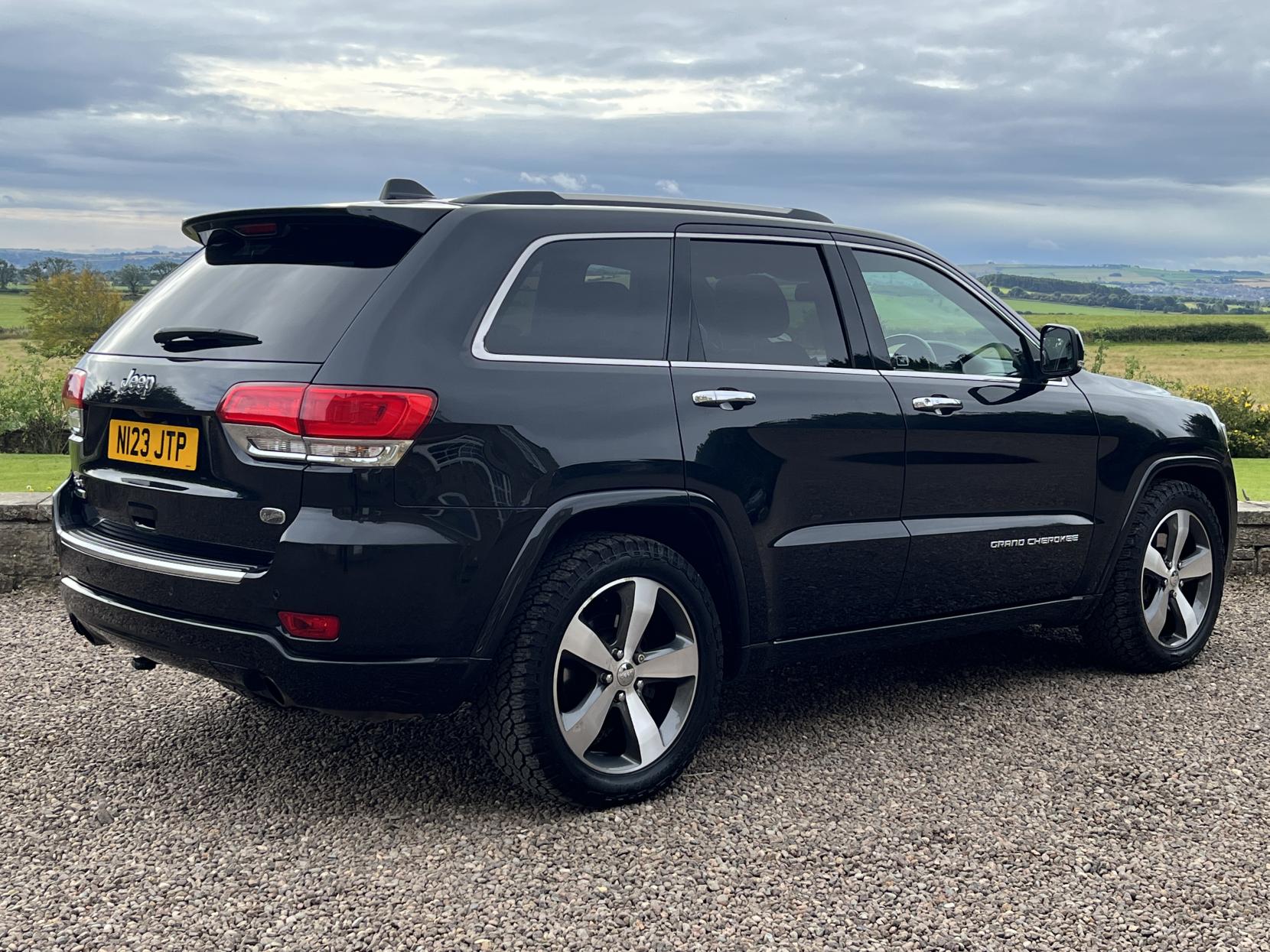 Jeep Grand Cherokee 3.0 V6 CRD Overland SUV 5dr Diesel Auto 4WD Euro 6 (247 bhp)