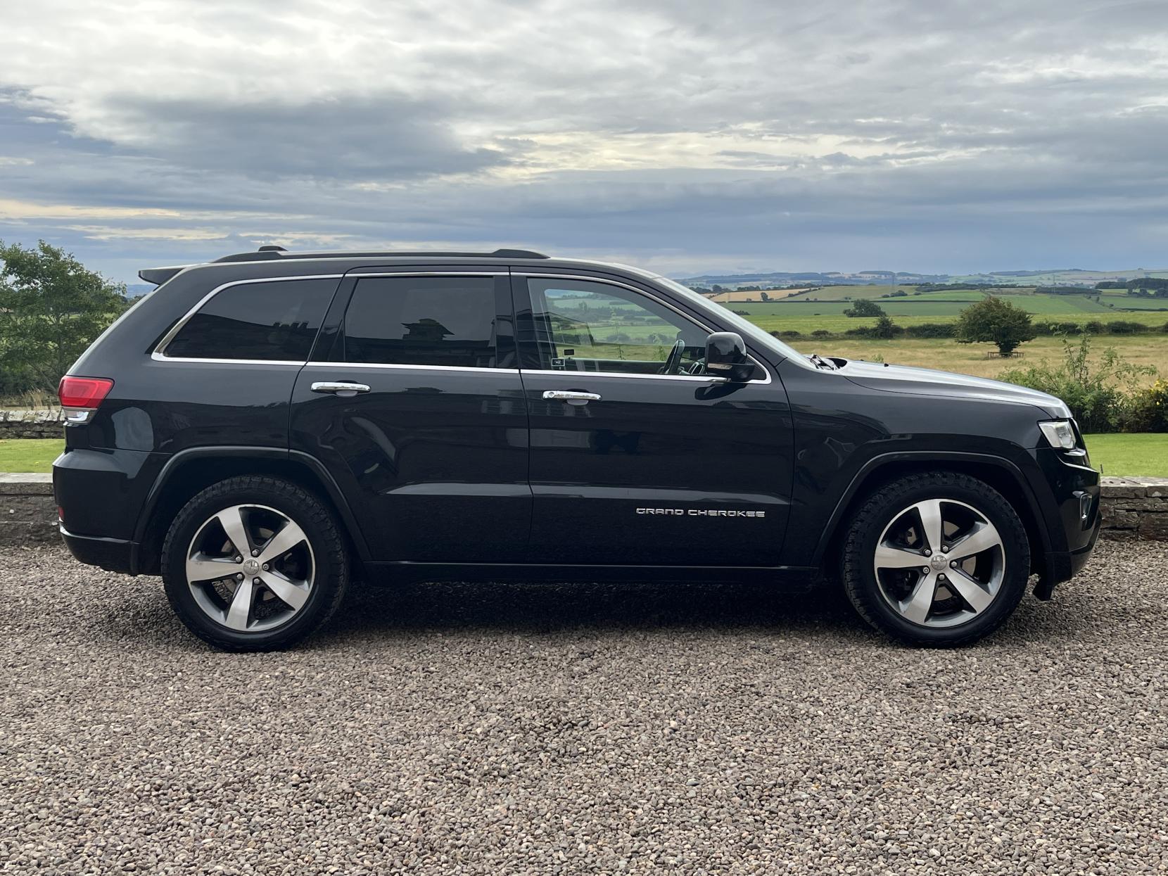 Jeep Grand Cherokee 3.0 V6 CRD Overland SUV 5dr Diesel Auto 4WD Euro 6 (247 bhp)