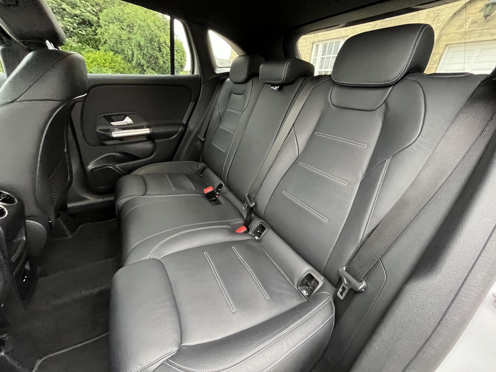 Mercedes-Benz GLA 2.0 GLA35 AMG SUV 5dr Petrol 8G-DCT 4MATIC Euro 6 (s/s) (306 ps)