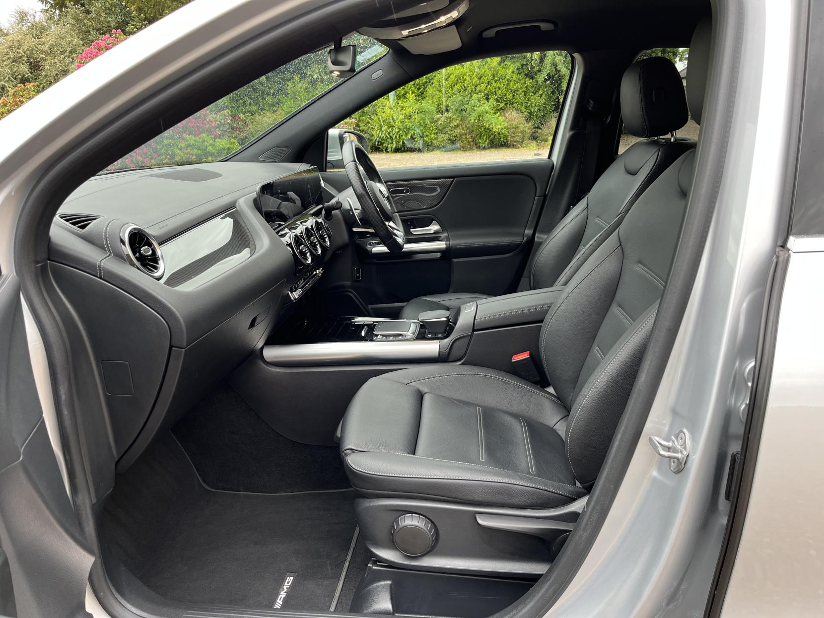 Mercedes-Benz GLA 2.0 GLA35 AMG SUV 5dr Petrol 8G-DCT 4MATIC Euro 6 (s/s) (306 ps)
