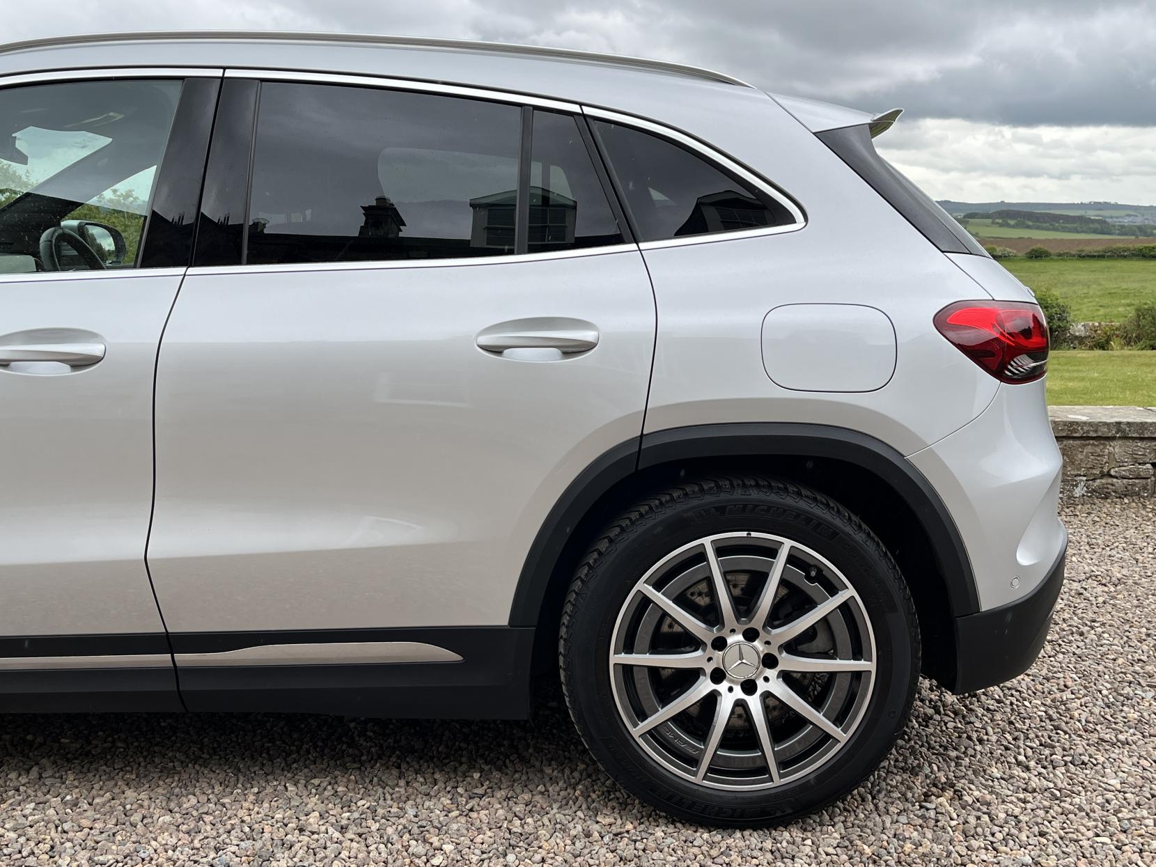Mercedes-Benz GLA 2.0 GLA35 AMG SUV 5dr Petrol 8G-DCT 4MATIC Euro 6 (s/s) (306 ps)