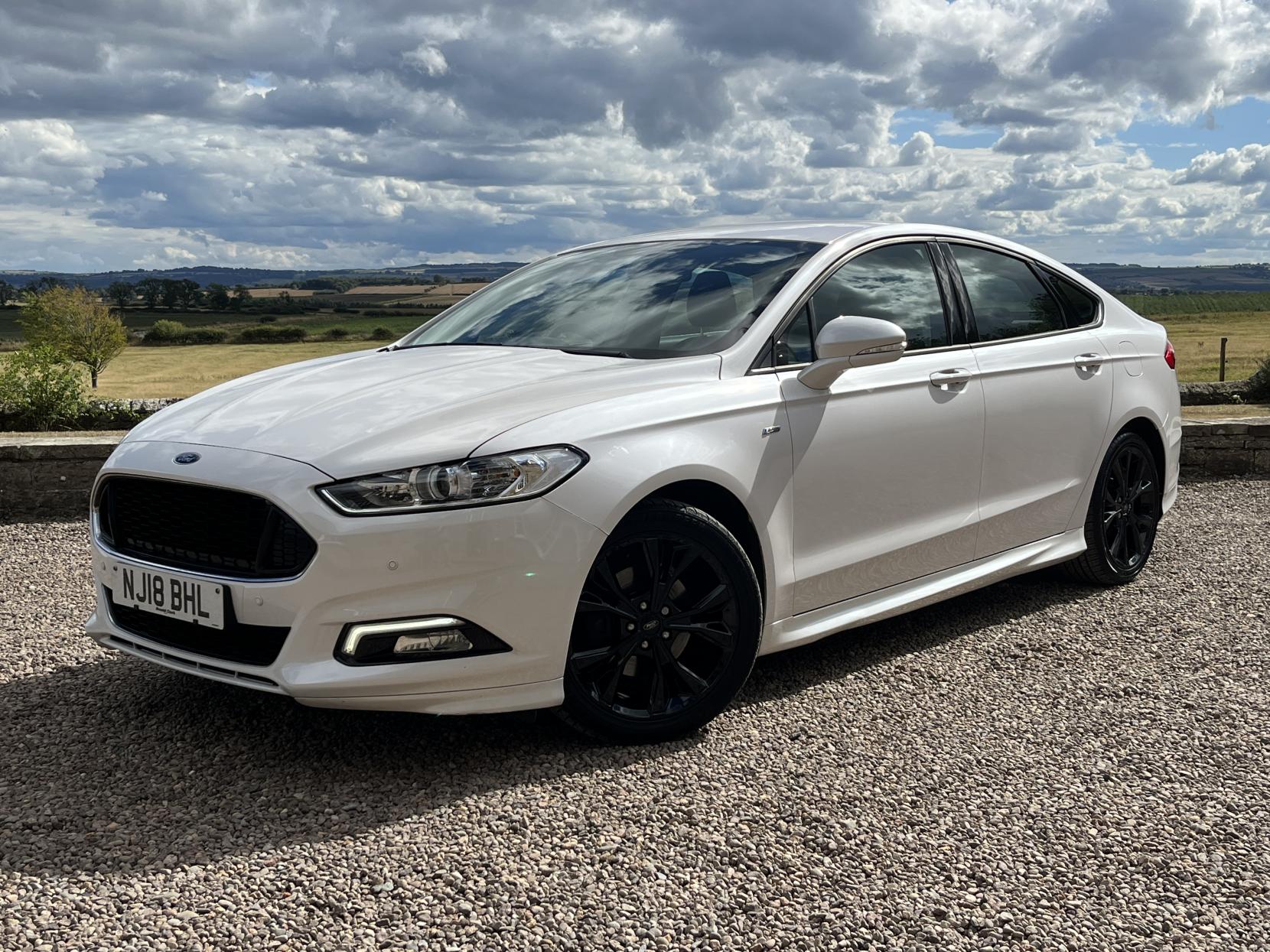 Ford Mondeo 2.0 TDCi ST-Line Hatchback 5dr Diesel Manual Euro 6 (s/s) (150 ps)